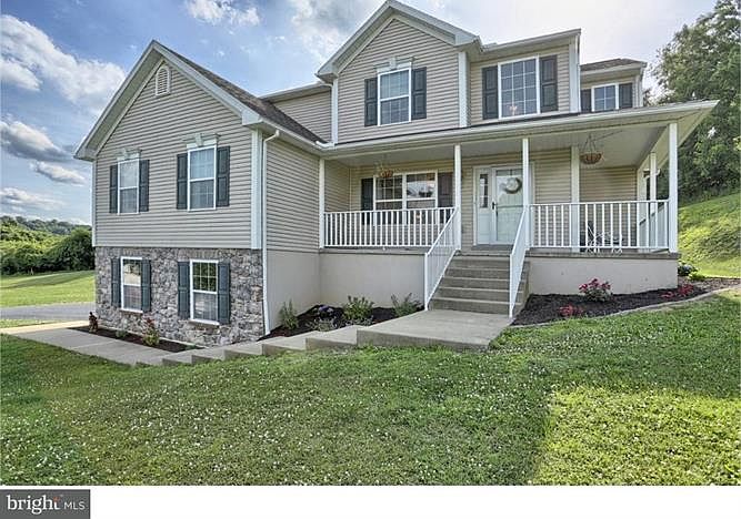 1st image of 20 Hilgert Ave