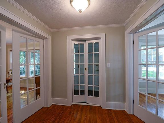 3rd image of 1783 Elm Dr