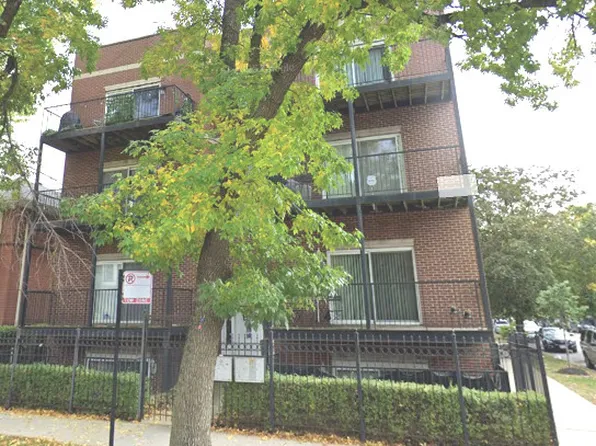 2651 E 74th St APT 201, Chicago, IL 60649