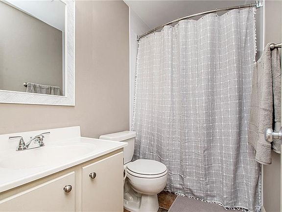 5th image of 1020 Terpsichore St APT A
