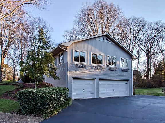 3rd image of 7501 Sherwood Dr