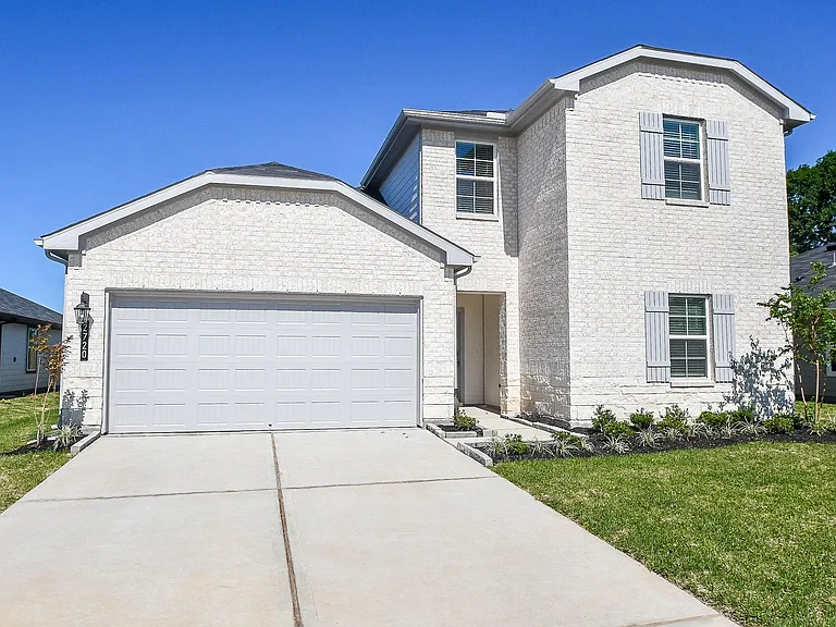 2720 Bryan Grove Ln — Photo 2