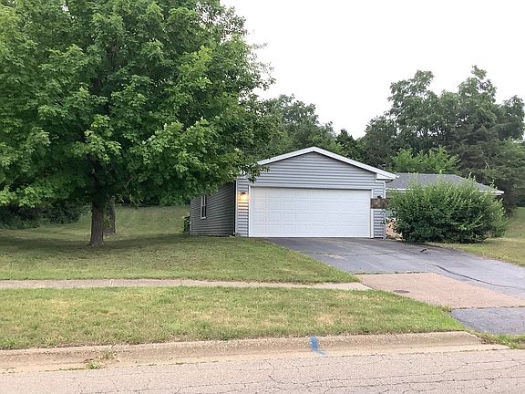 3rd image of 5094 Woodlake Dr