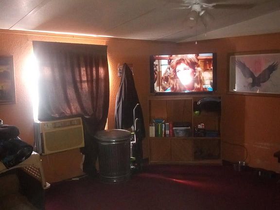 3rd image of 355 Smith Cir