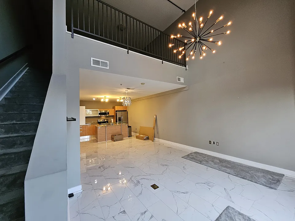 1133 Metropolitan Ave #306