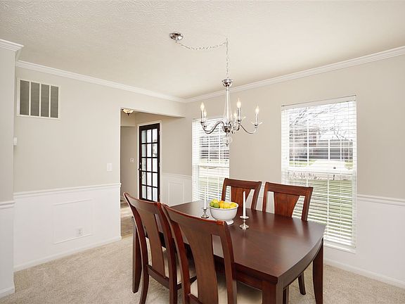 4th image of 7473 Crestwood Ct