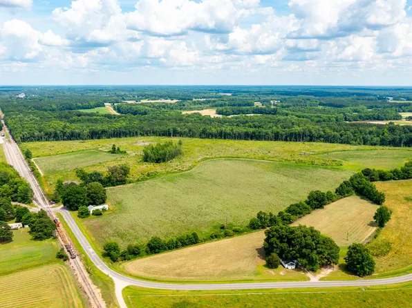 555 Corbett Rd, Nashville, NC 27856