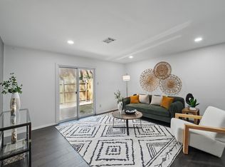 19 Abbey Rd, Euless, TX 76039