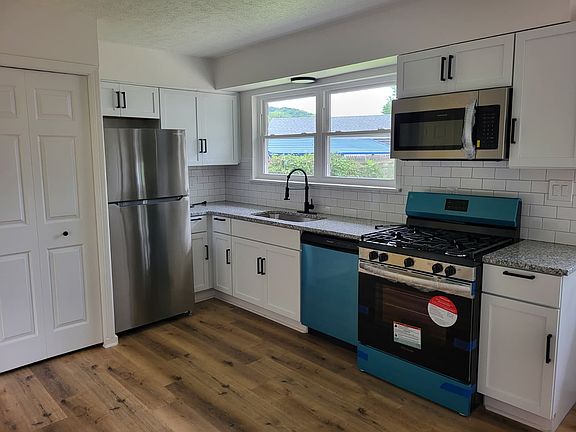 4th image of 7912 Mackie Ln