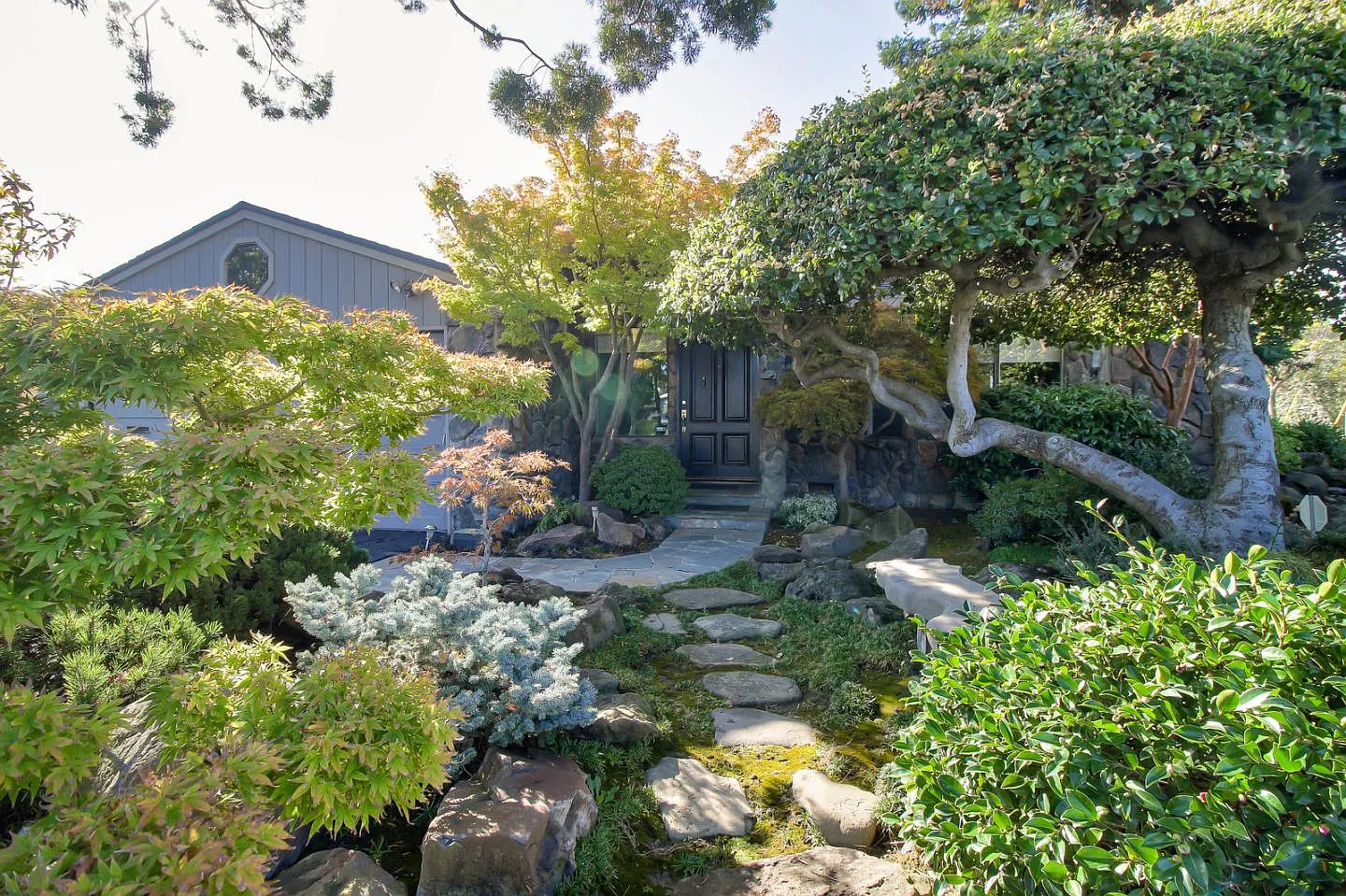 5998 Sutton Park Pl photo 1