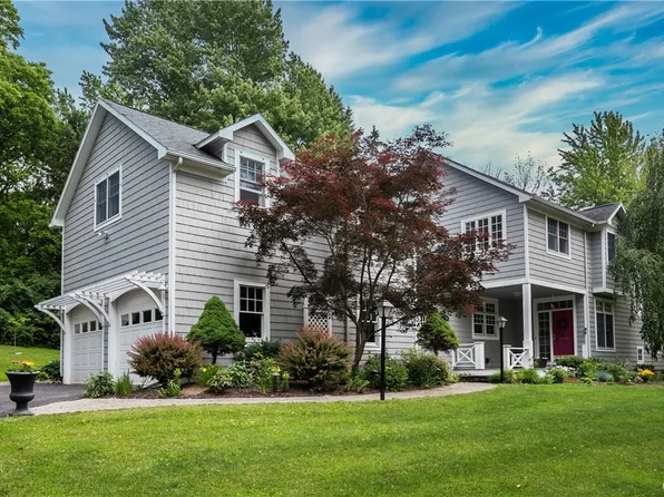 5 Woodmere Ln, Skaneateles, NY 13152