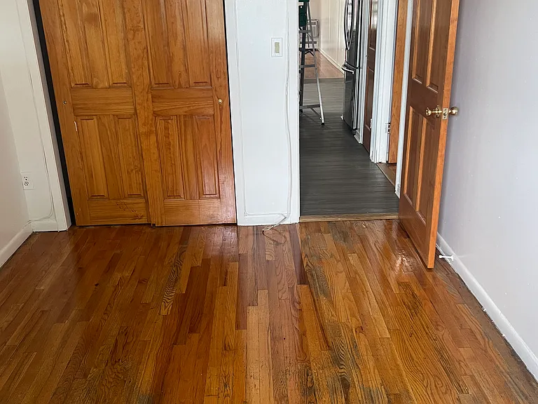 3237 Olinville Ave — Photo 7