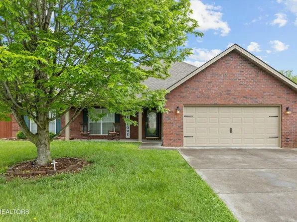 211 Edinburgh Dr, Lenoir City, TN 37771