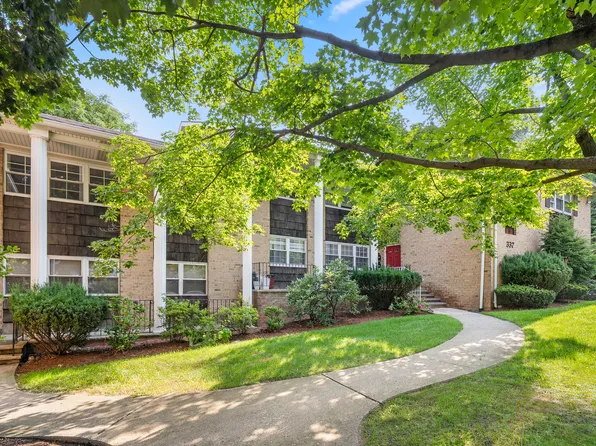 337 Fort Lee Rd APT 1D, Leonia, NJ 07605