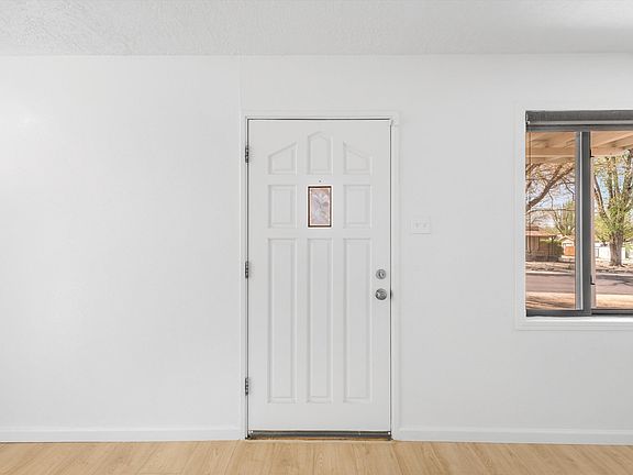 3rd image of 9225 Mescalero Rd NE