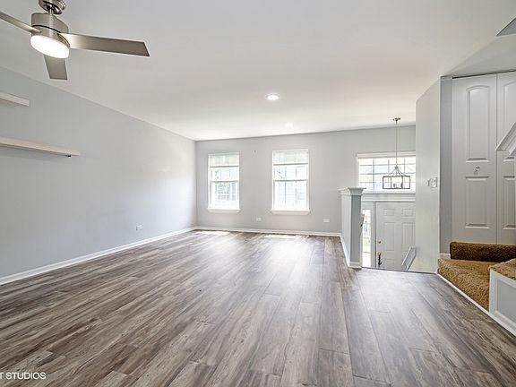 4th image of 18550 W Sterling Ct