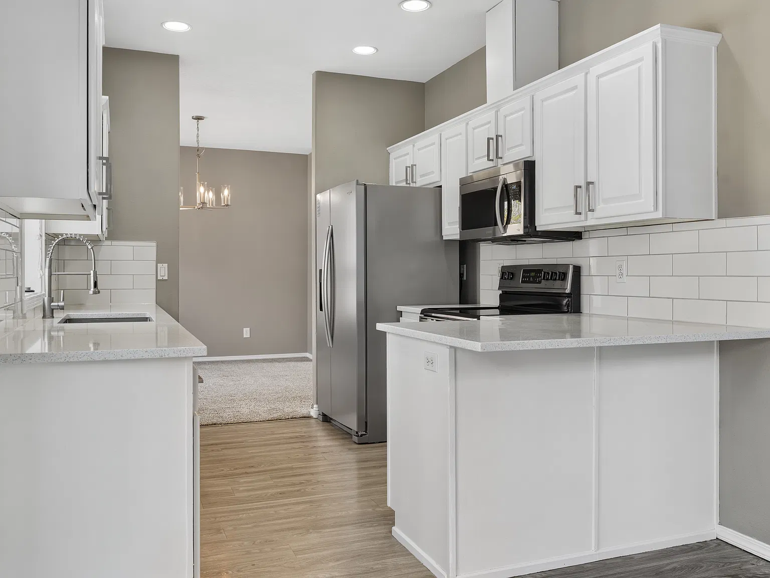 4 bed, 2145 sqft, $3,000 — Photo 4