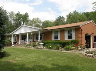 1806 Indian Woods Ln, Okeana, OH 45053