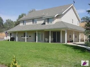 16764 Wildflower Ln, Prather, CA 93651