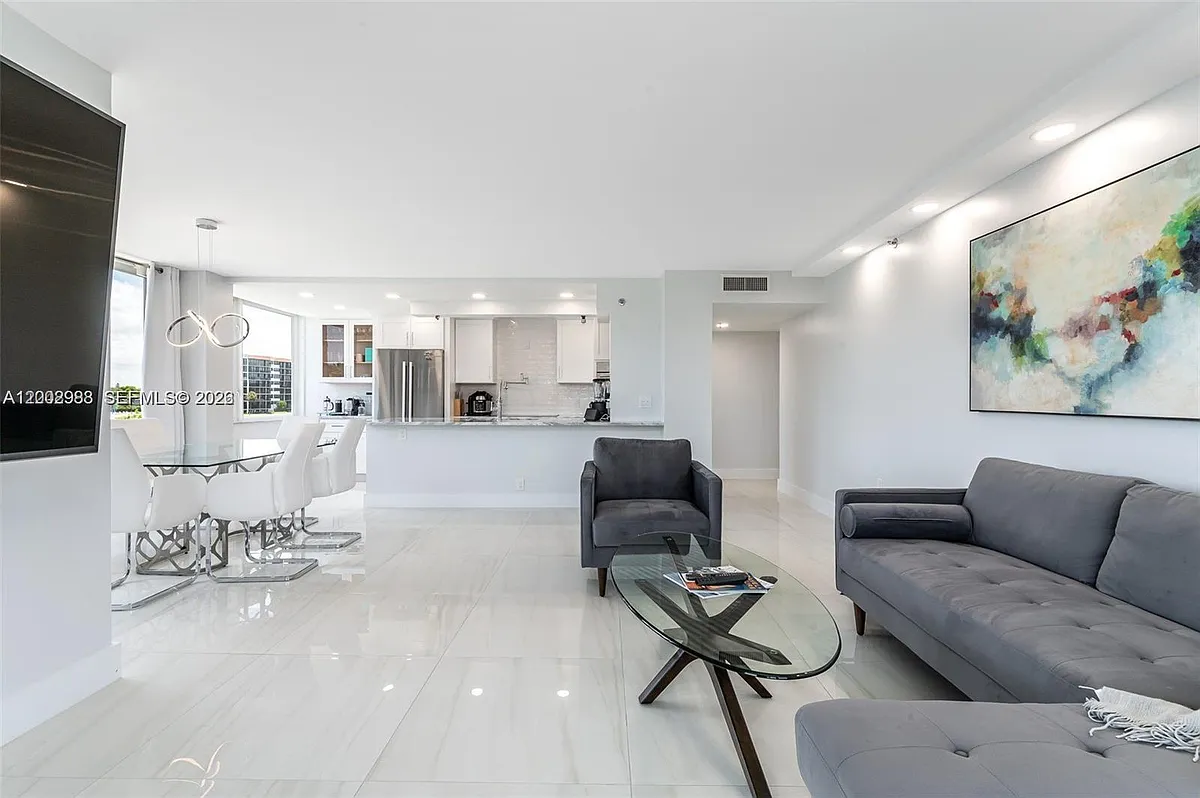 Building Photo - 3912 S Ocean Blvd #306