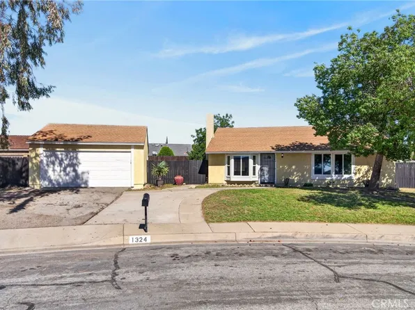 1324 W Morgan St, Rialto, CA 92376