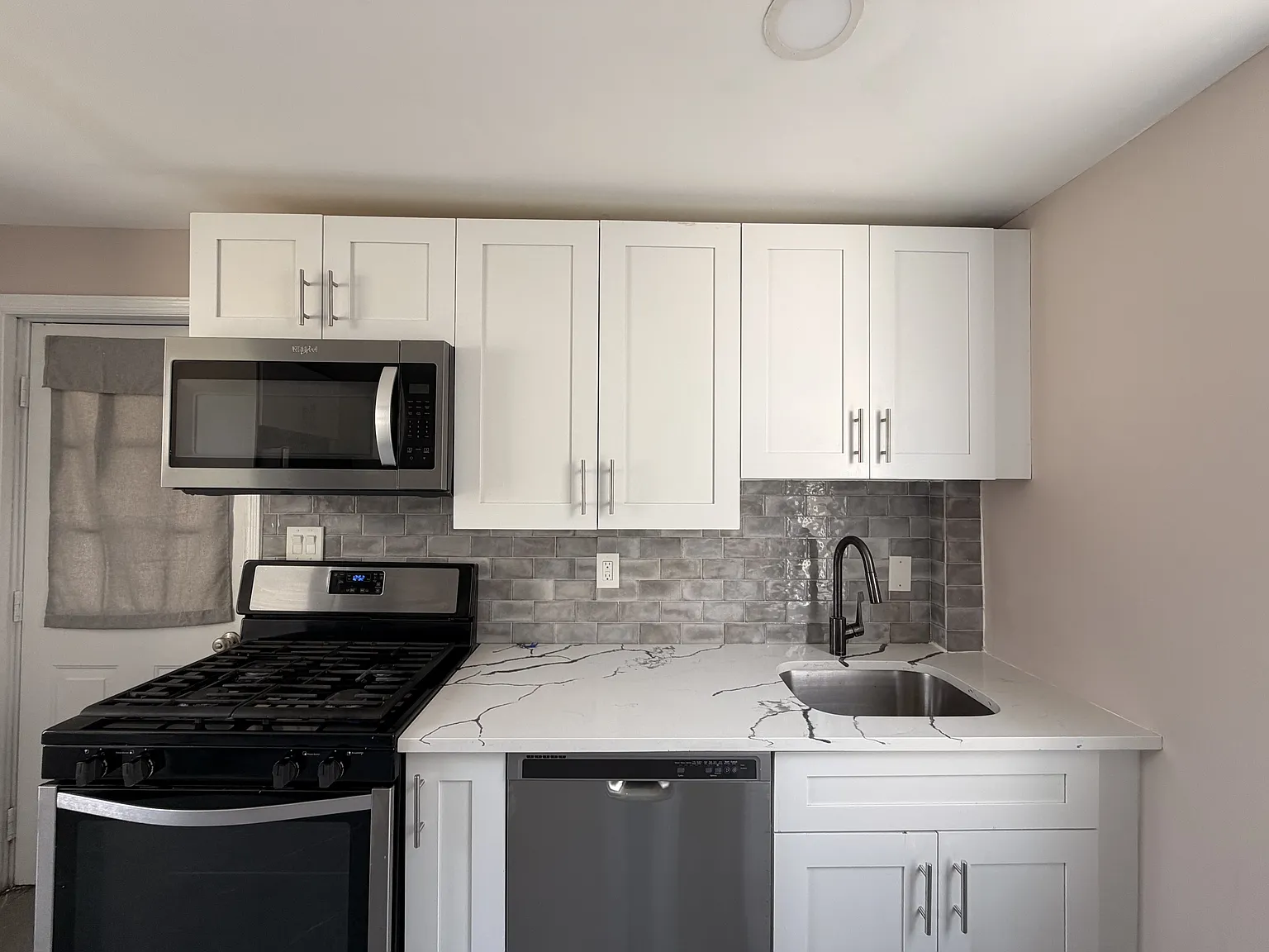 29 W. Somerset St - 1 — Photo 1