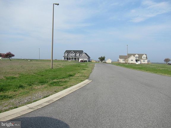 4th image of 24 Hammock Point Rd
