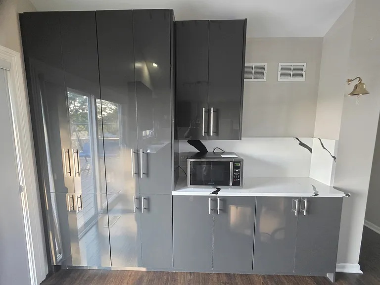 302 Barton Ct — Photo 6