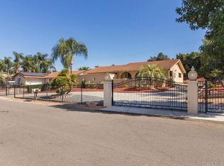 935 Knoll Park Ln, Fallbrook, CA 92028