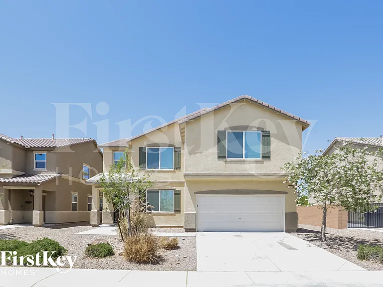 8121 Pink Desert St — Photo 2