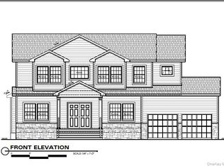 8 Van Cott Place, North Bellmore, NY 11710