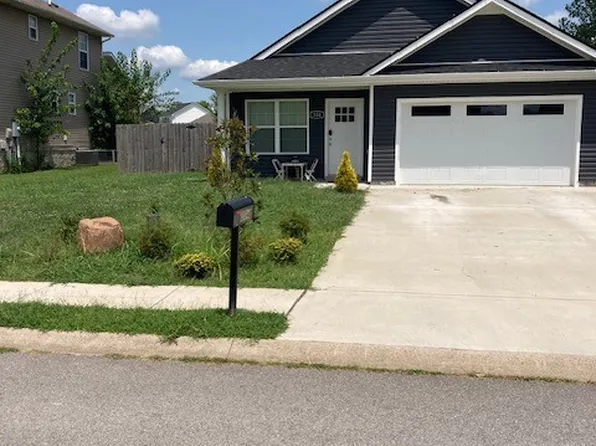 304 Ferdinand Ln, Oak Grove, KY 42262