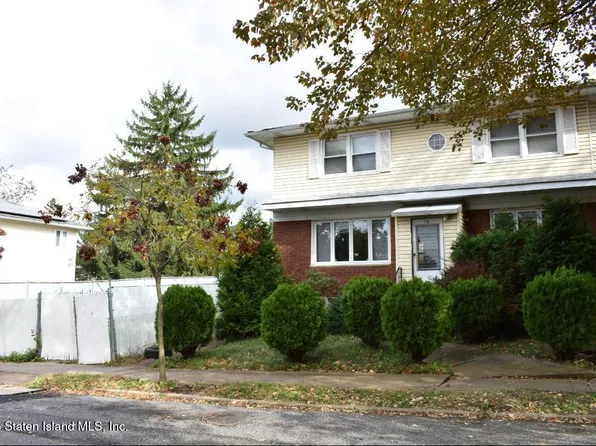 15 Soren St, Staten Island, NY 10314