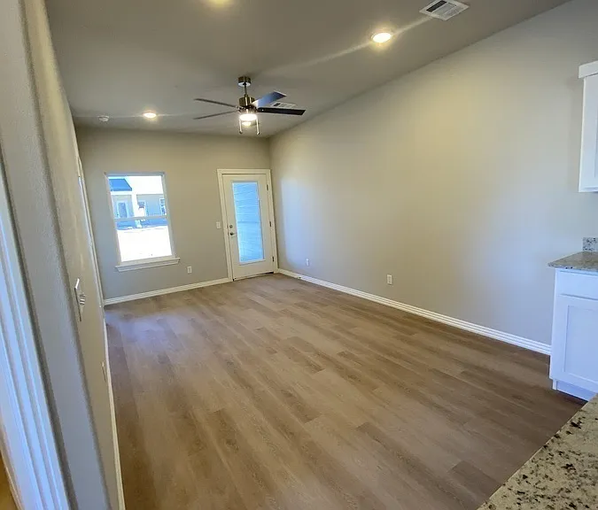 1609 SW Casuarina Dr #2 — Photo 5