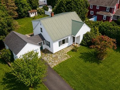 25 Montague St, Turners Falls, MA, 01376