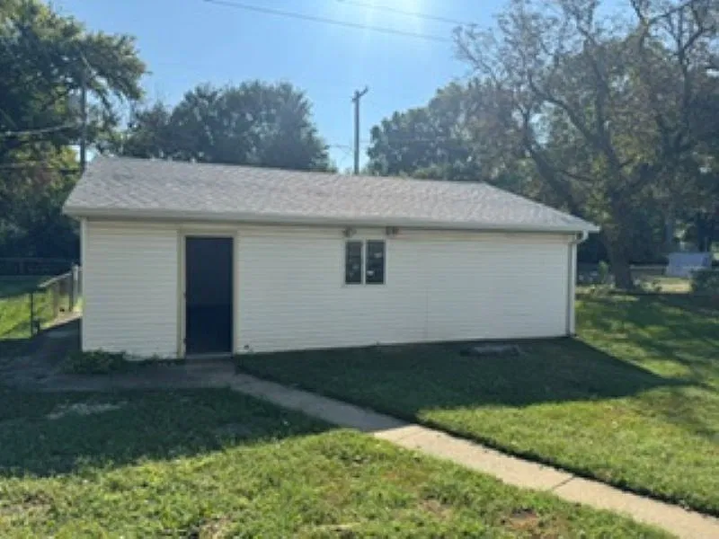 3 bed, 1456 sqft, $1,500 — Photo 4
