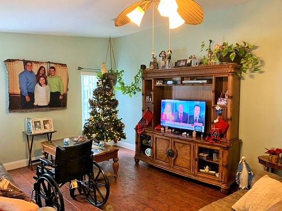 3rd image of 10 Tobias Ln #349