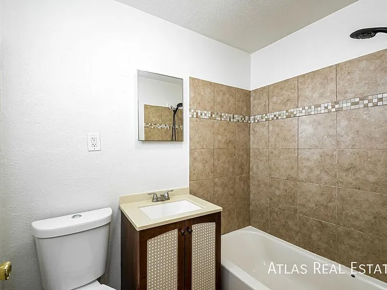 3970 N Utica St — Photo 10