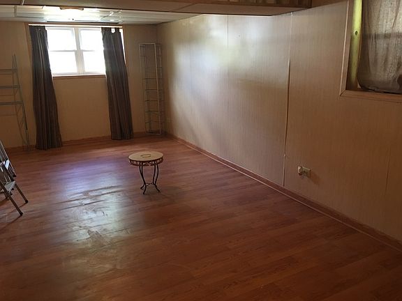 5th image of 439 Mark Ave