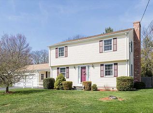 43 Blueberry Ln, Cranston, RI 02921