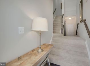 23483 Logans Ridge Ter, Ashburn, VA 20148