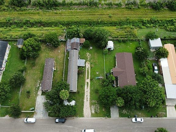 3rd image of 22563 Las Palmas Cir E