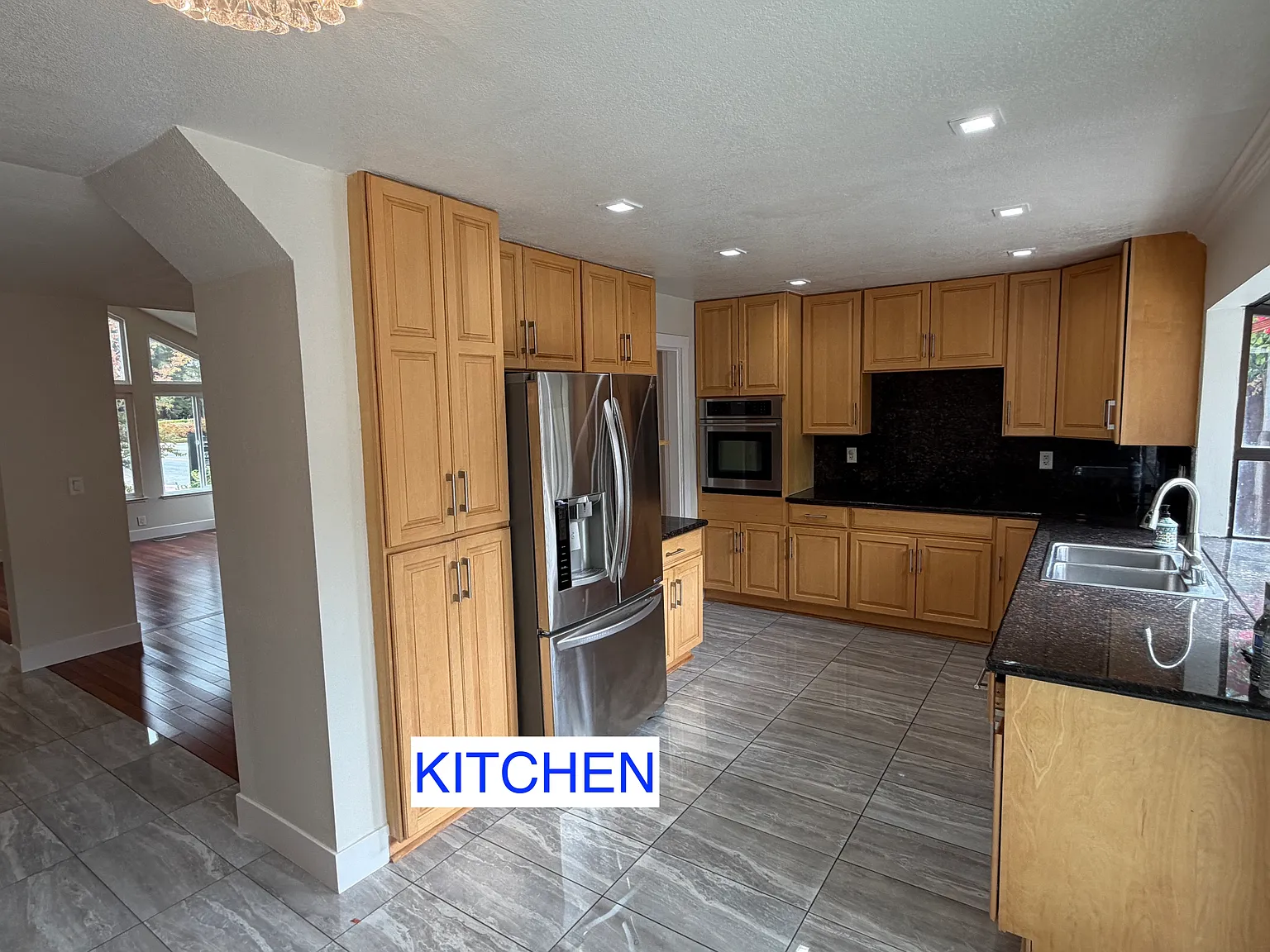 4 bed, 3.5 bath, 2361 sqft, $7,000 — Photo 4