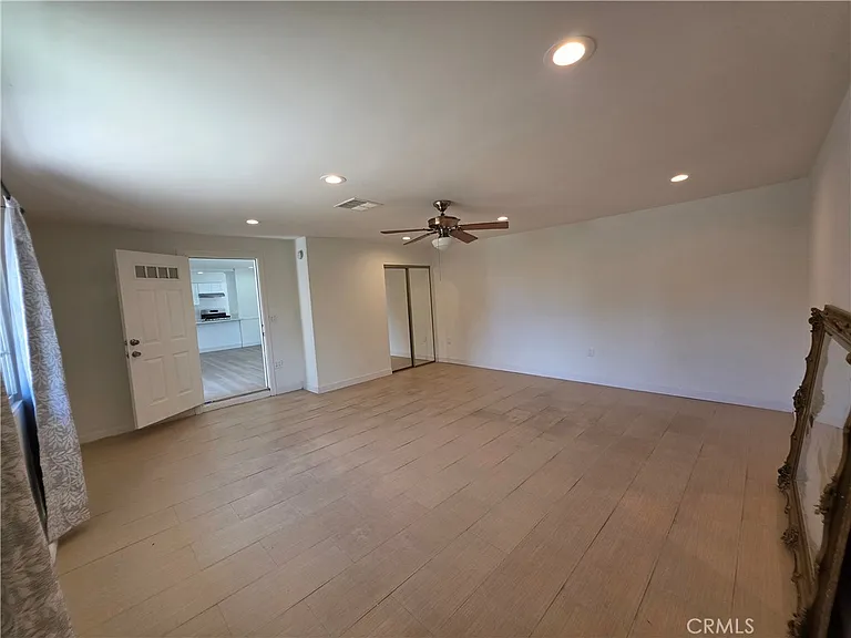 7422 Shoup Ave — Photo 10