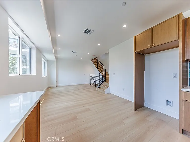 1065 S Corning St #A — Photo 19
