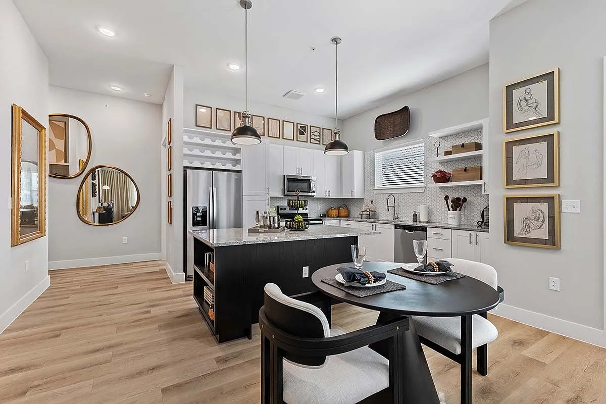 1 bed, 1.0 bath, 700 sqft, $1,375 — Photo 4