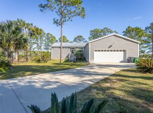 559 River Rd, Carrabelle, FL 32322