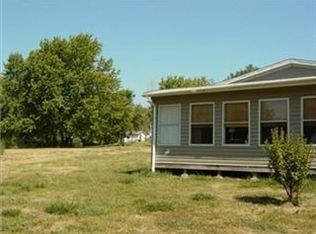 27117 165th St, Altamont, MO 64620