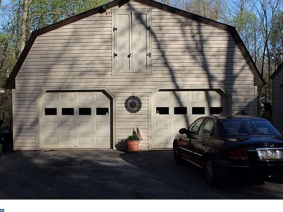 4th image of 104 Walton Ln