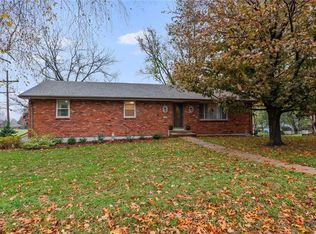 102 Helen St, Excelsior Springs, MO 64024
